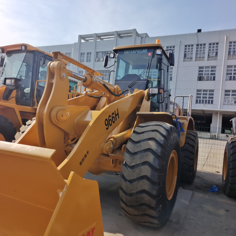CAT 966H - Wheel loader: picture 3 CAT 966H - Wheel loader: picture 3