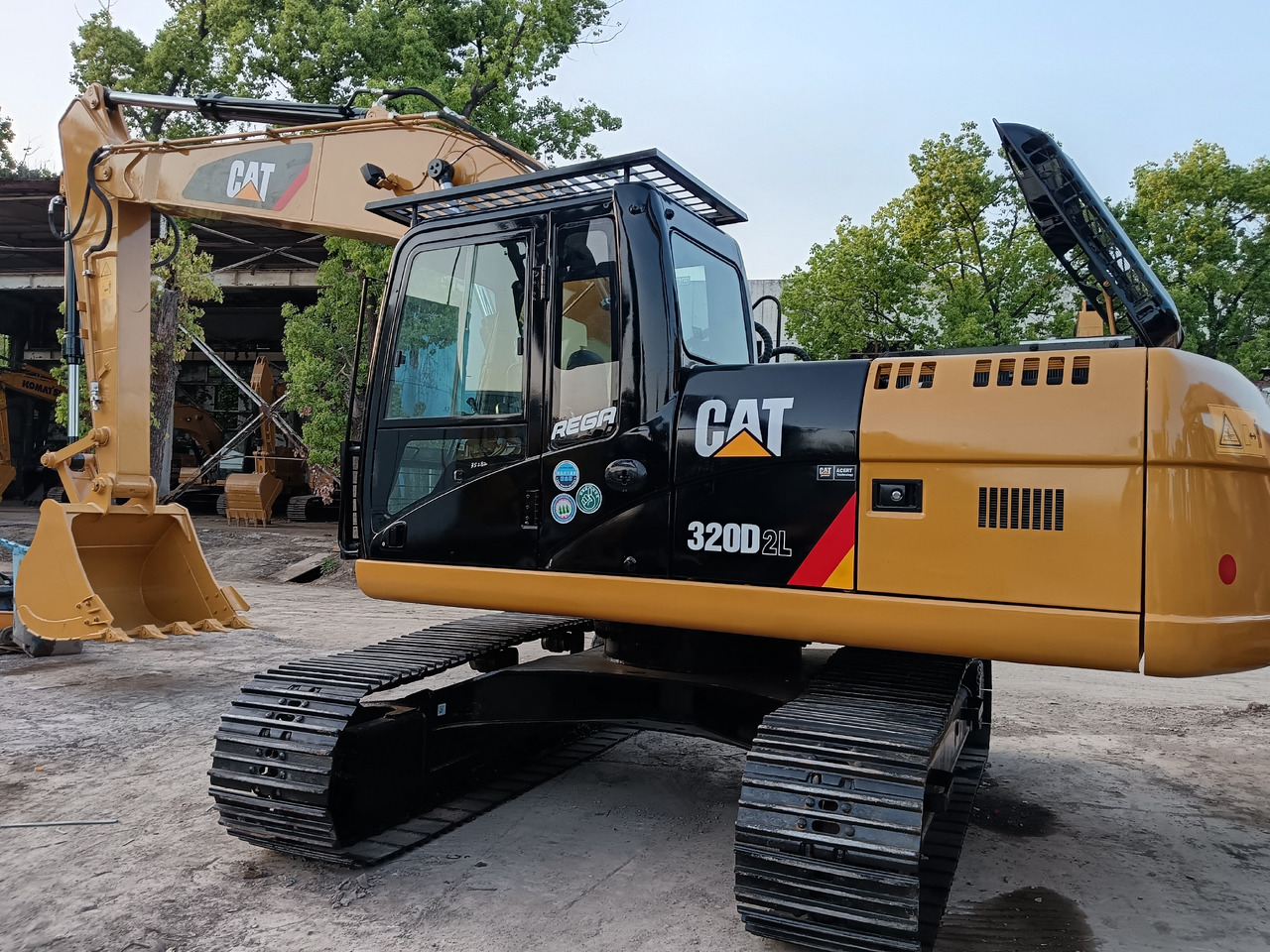 CATERPILLAR 320D CAT 320D2 L - Crawler excavator: picture 1 CATERPILLAR 320D CAT 320D2 L - Crawler excavator: picture 1