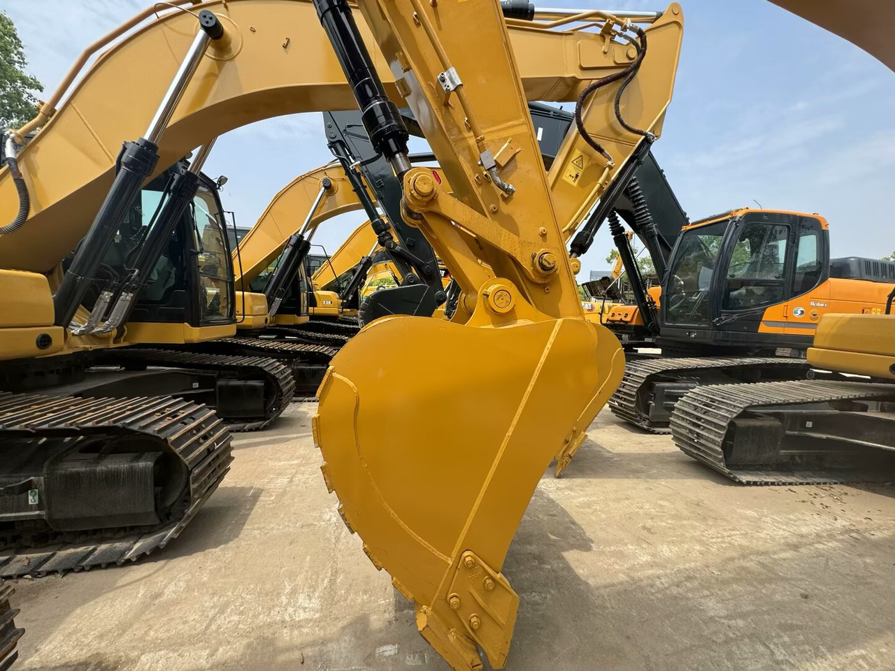 CATERPILLAR 323 GC CAT 323GC - Crawler excavator: picture 3 CATERPILLAR 323 GC CAT 323GC - Crawler excavator: picture 3