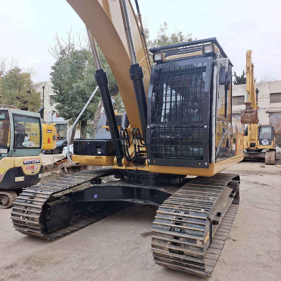 CATERPILLAR 330D2L CAT 330 GC 320D - Crawler excavator: picture 2 CATERPILLAR 330D2L CAT 330 GC 320D - Crawler excavator: picture 2
