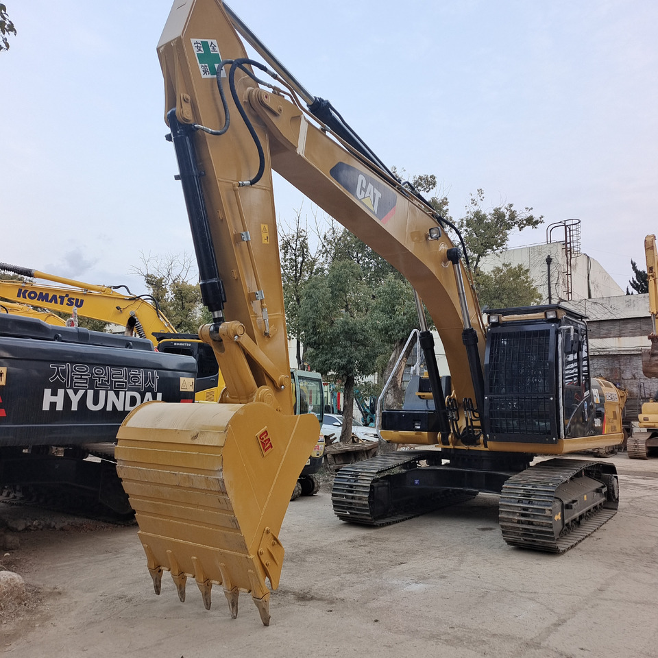 CATERPILLAR 330D2L CAT 330 GC 320D - Crawler excavator: picture 1 CATERPILLAR 330D2L CAT 330 GC 320D - Crawler excavator: picture 1