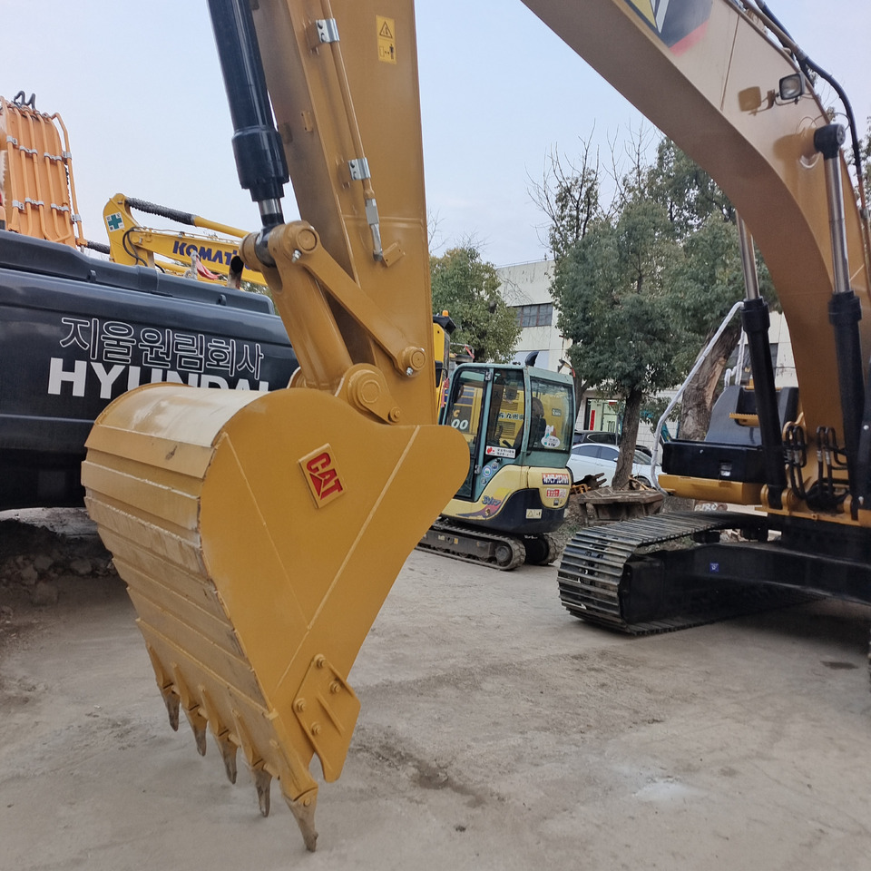 CATERPILLAR 330D2L CAT 330D - Crawler excavator: picture 2 CATERPILLAR 330D2L CAT 330D - Crawler excavator: picture 2