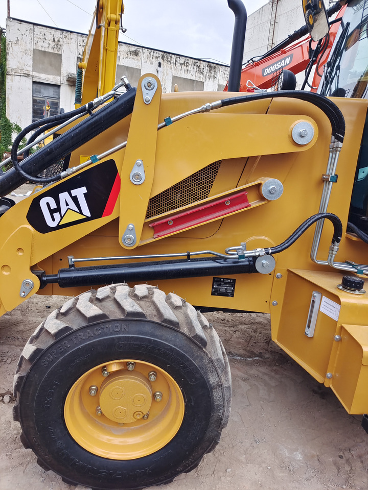 CATERPILLAR 420F CAT - Backhoe loader: picture 2 CATERPILLAR 420F CAT - Backhoe loader: picture 2