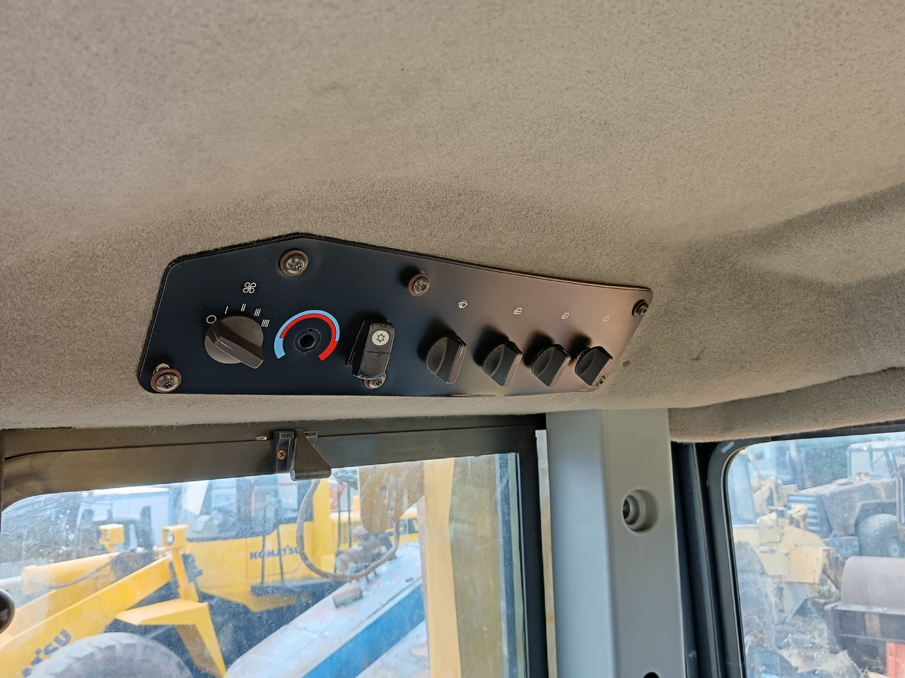 CATERPILLAR D8T - Bulldozer: picture 3 CATERPILLAR D8T - Bulldozer: picture 3