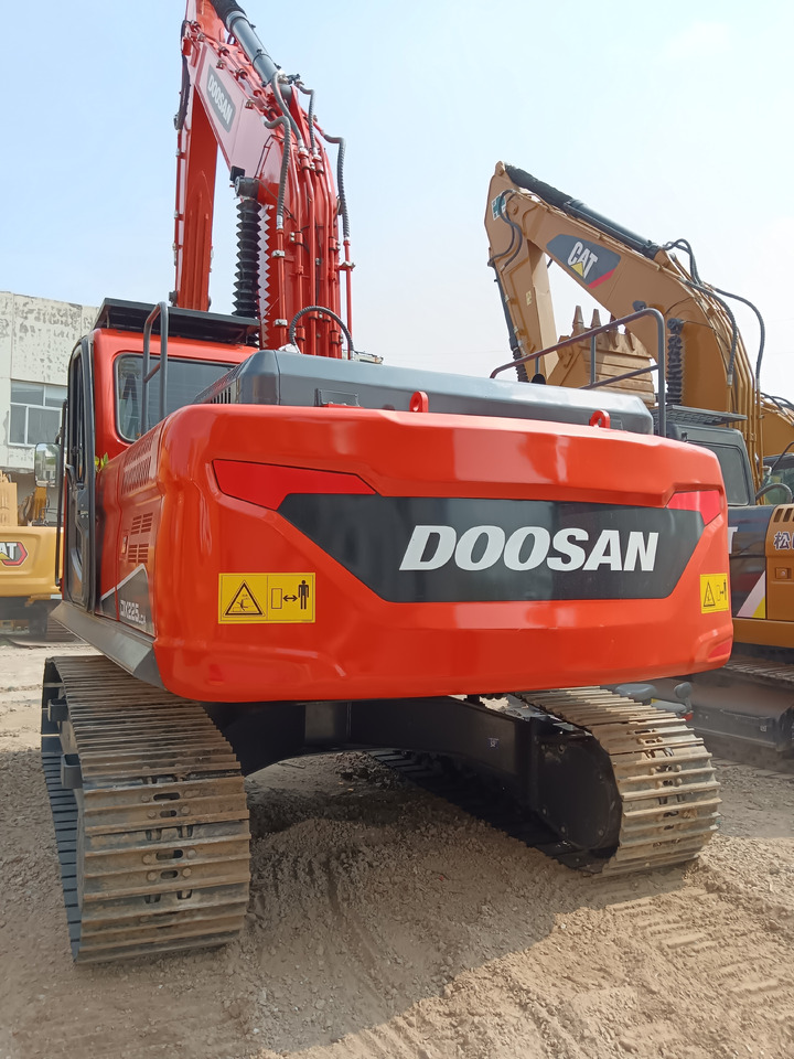 DOOSAN DX225LC-9C DX225LCA - Crawler excavator: picture 1 DOOSAN DX225LC-9C DX225LCA - Crawler excavator: picture 1