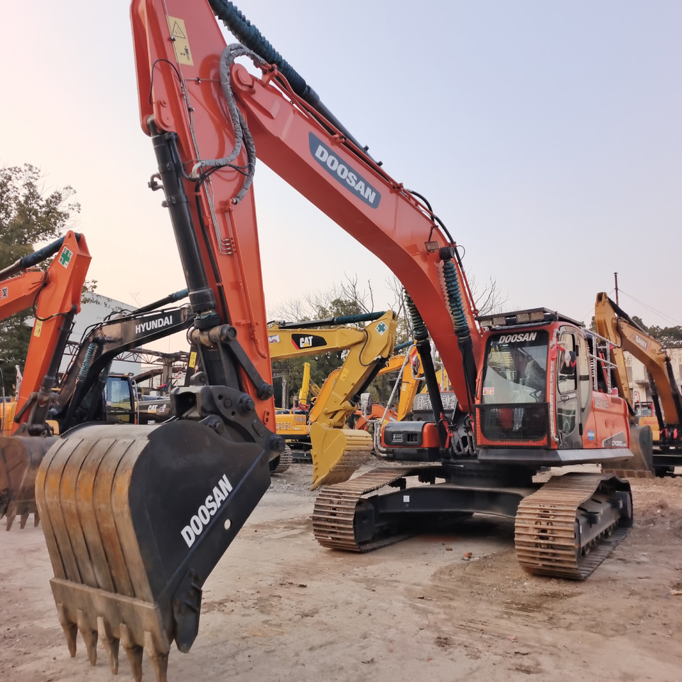 Crawler excavator DOOSAN DX300 DX300LC-9C DX300LCA DX340 DX225: picture 6 Crawler excavator DOOSAN DX300 DX300LC-9C DX300LCA DX340 DX225: picture 6