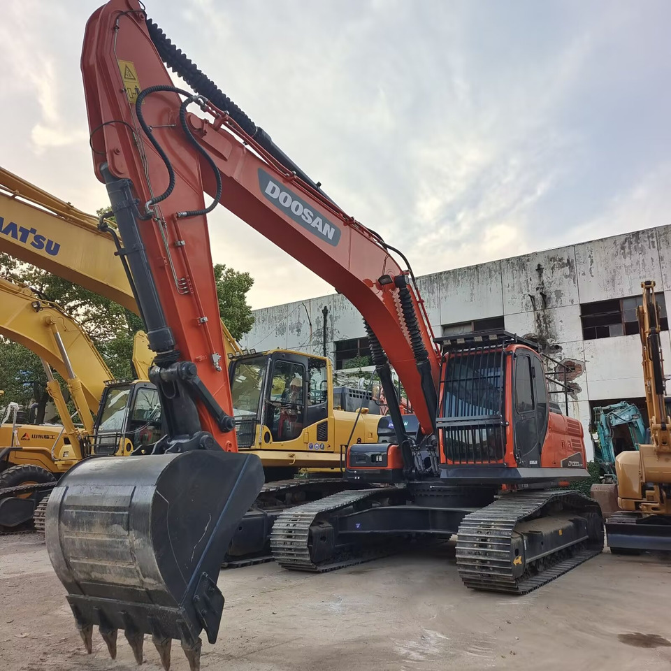 DOOSAN DX300 LC - 9C DX300 LCA - Crawler excavator: picture 2 DOOSAN DX300 LC - 9C DX300 LCA - Crawler excavator: picture 2