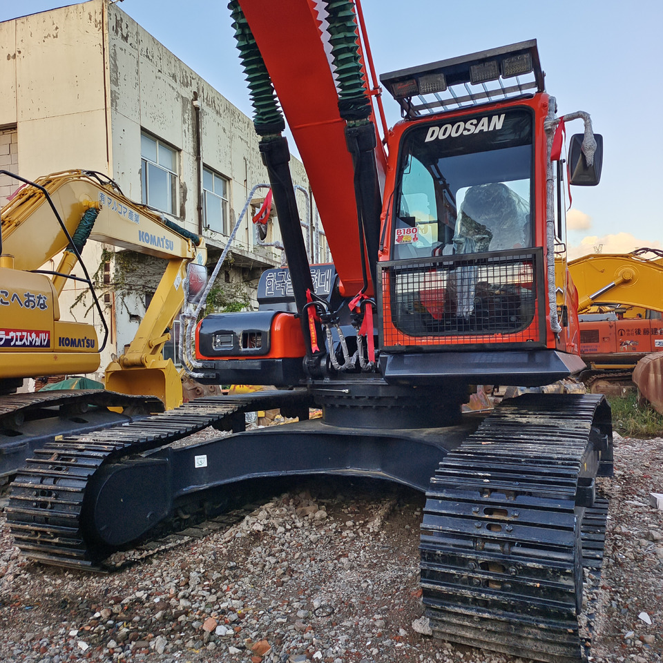 DOOSAN DX300LC - Crawler excavator: picture 5 DOOSAN DX300LC - Crawler excavator: picture 5