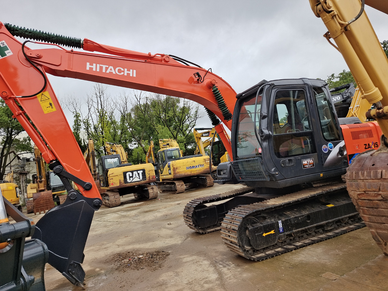 HITACHI ZX 120 Hitachi ZAXIS 120 - Crawler excavator: picture 2 HITACHI ZX 120 Hitachi ZAXIS 120 - Crawler excavator: picture 2