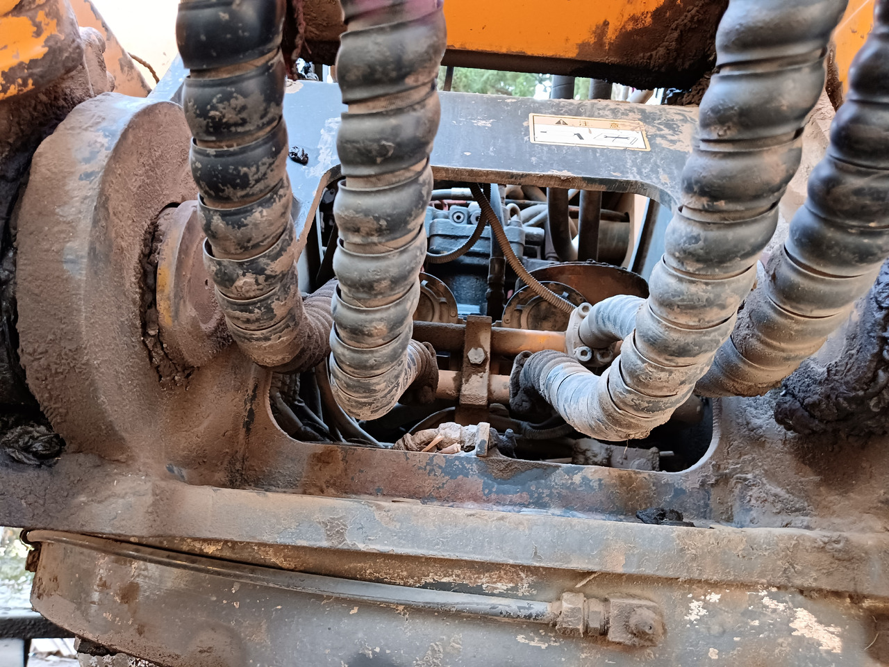 HYUNDAI 210W-9 R 210 W - 9 - Wheel excavator: picture 2 HYUNDAI 210W-9 R 210 W - 9 - Wheel excavator: picture 2