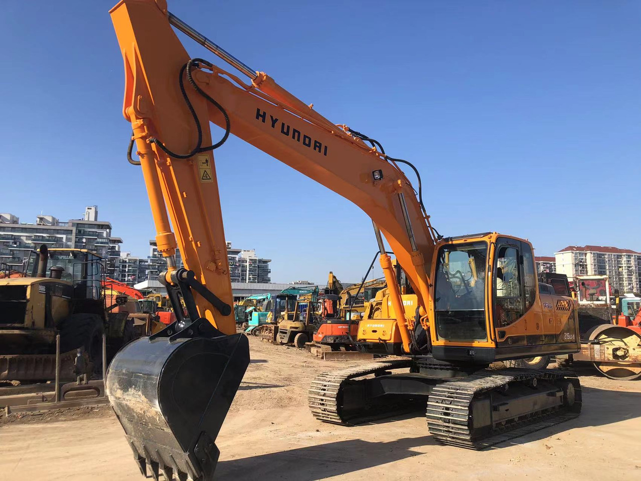 HYUNDAI 215LC-9T - Crawler excavator: picture 2 HYUNDAI 215LC-9T - Crawler excavator: picture 2