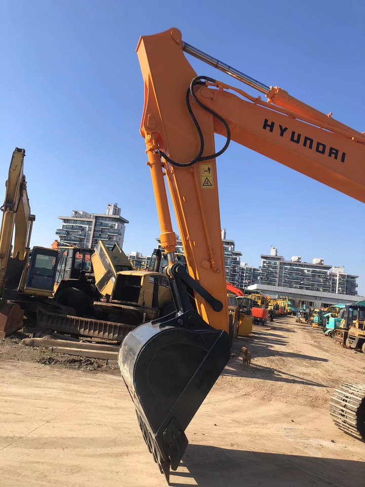 HYUNDAI 215LC-9T - Crawler excavator: picture 3 HYUNDAI 215LC-9T - Crawler excavator: picture 3