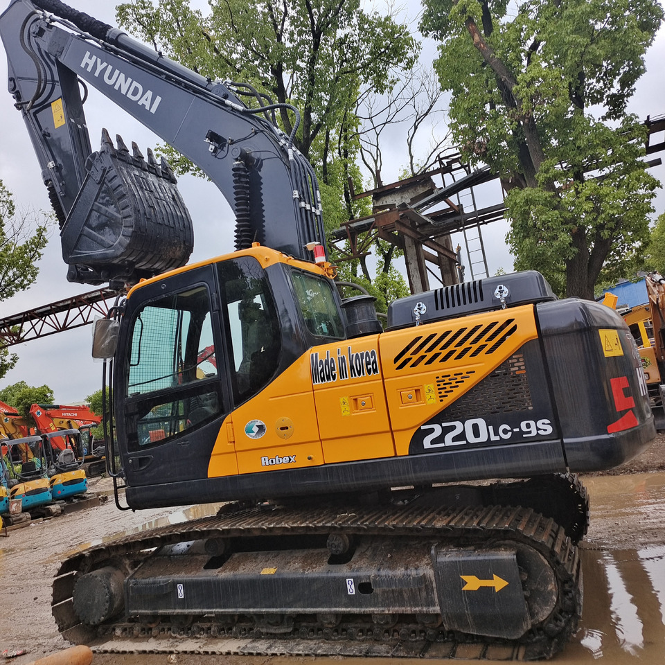 HYUNDAI 220 LC - 9S 220LC-9T - Crawler excavator: picture 1 HYUNDAI 220 LC - 9S 220LC-9T - Crawler excavator: picture 1