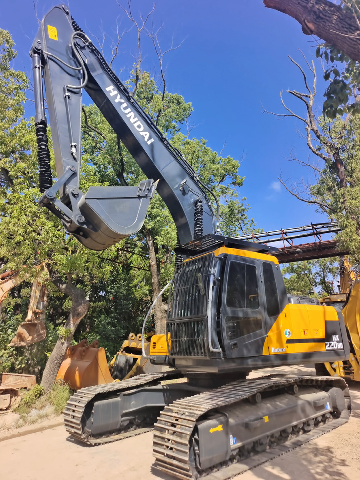 HYUNDAI HX 220 HD - Crawler excavator: picture 1 HYUNDAI HX 220 HD - Crawler excavator: picture 1