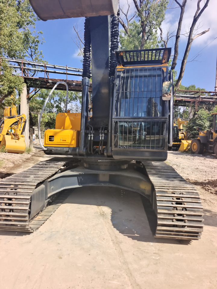 HYUNDAI HX 220 HD - Crawler excavator: picture 5 HYUNDAI HX 220 HD - Crawler excavator: picture 5
