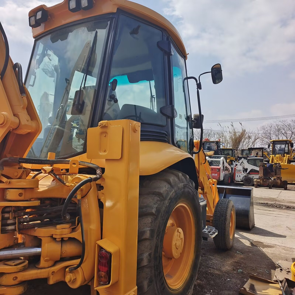 JCB 3CX - Backhoe loader: picture 3 JCB 3CX - Backhoe loader: picture 3
