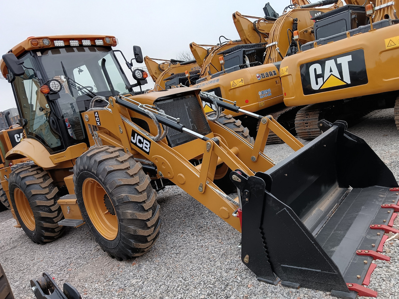 JCB 4CX 4*4 4 BY 4 DRIVE - Backhoe loader: picture 1 JCB 4CX 4*4 4 BY 4 DRIVE - Backhoe loader: picture 1