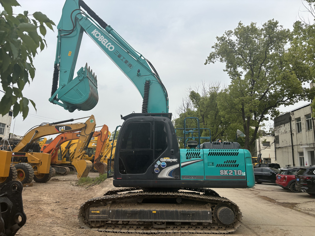 KOBELCO SK210LC - Crawler excavator: picture 2 KOBELCO SK210LC - Crawler excavator: picture 2