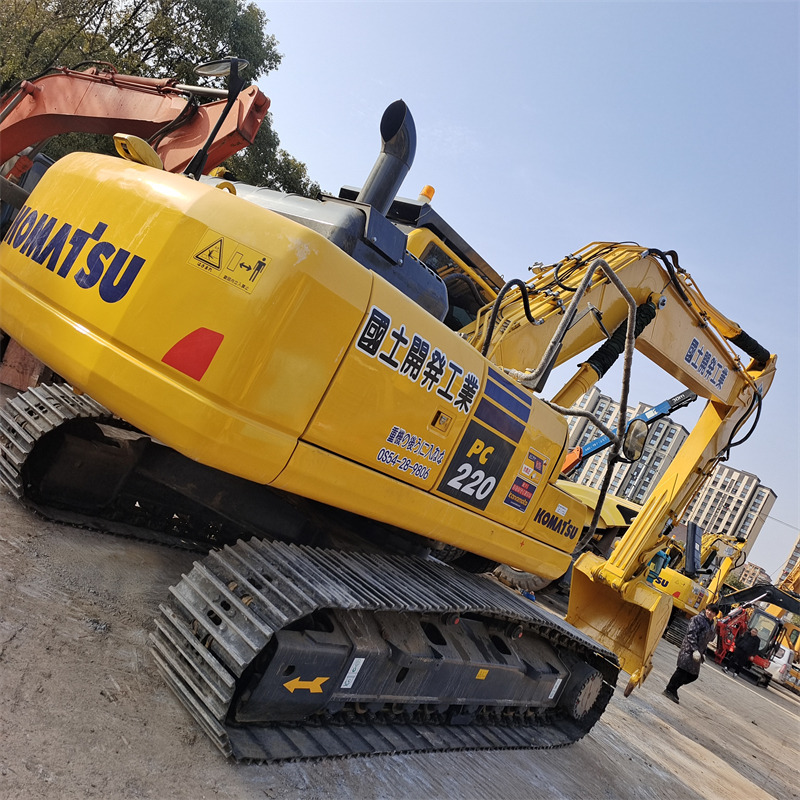 KOMATSU PC 220-8 N1 - Crawler excavator: picture 2 KOMATSU PC 220-8 N1 - Crawler excavator: picture 2