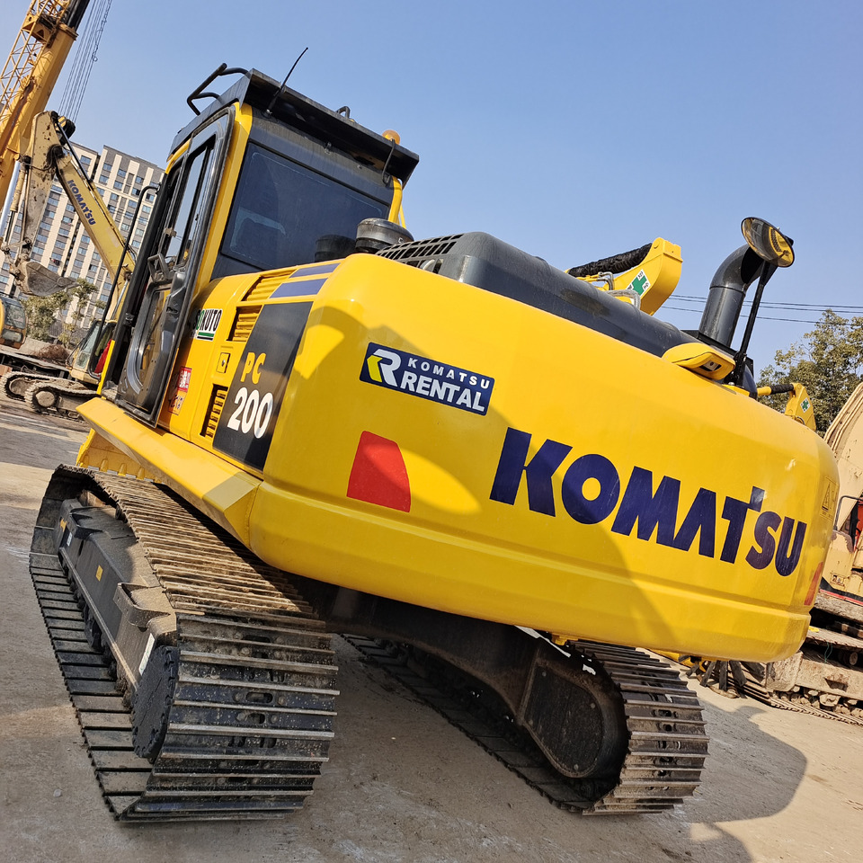 KOMATSU PC200-8 - Crawler excavator: picture 4 KOMATSU PC200-8 - Crawler excavator: picture 4
