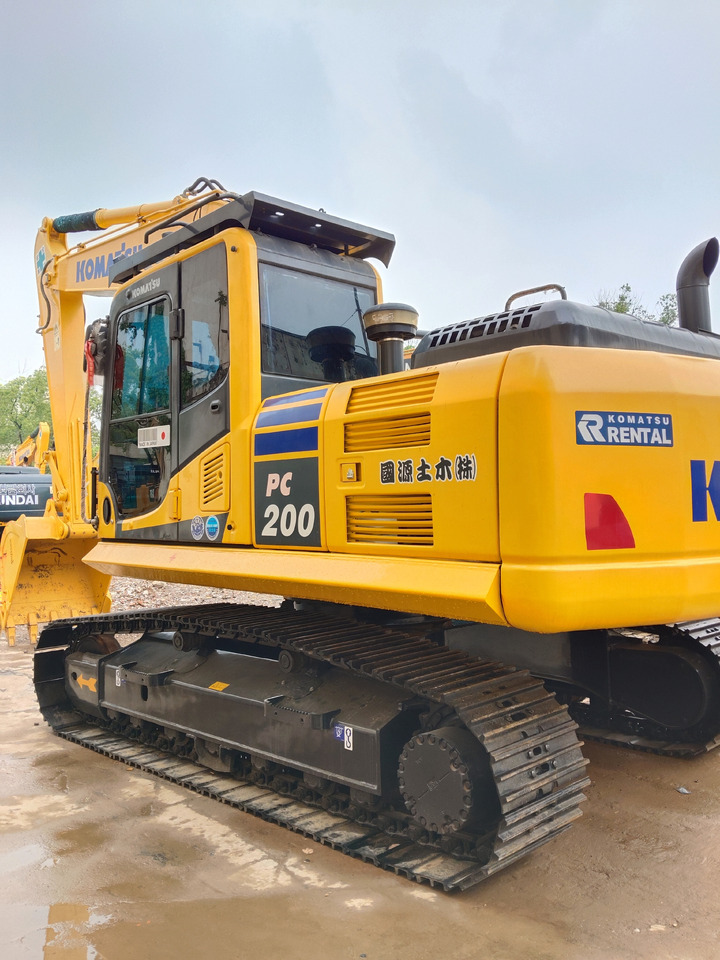 KOMATSU PC200-8 PC 200 - 8 N 1 - Crawler excavator: picture 1 KOMATSU PC200-8 PC 200 - 8 N 1 - Crawler excavator: picture 1