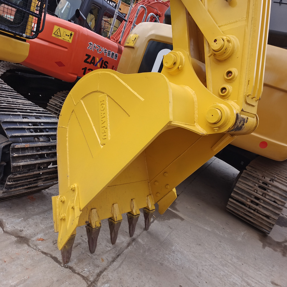KOMATSU PC210LC-8 - Crawler excavator: picture 4 KOMATSU PC210LC-8 - Crawler excavator: picture 4