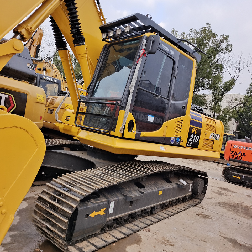 KOMATSU PC210LC-8 - Crawler excavator: picture 1 KOMATSU PC210LC-8 - Crawler excavator: picture 1