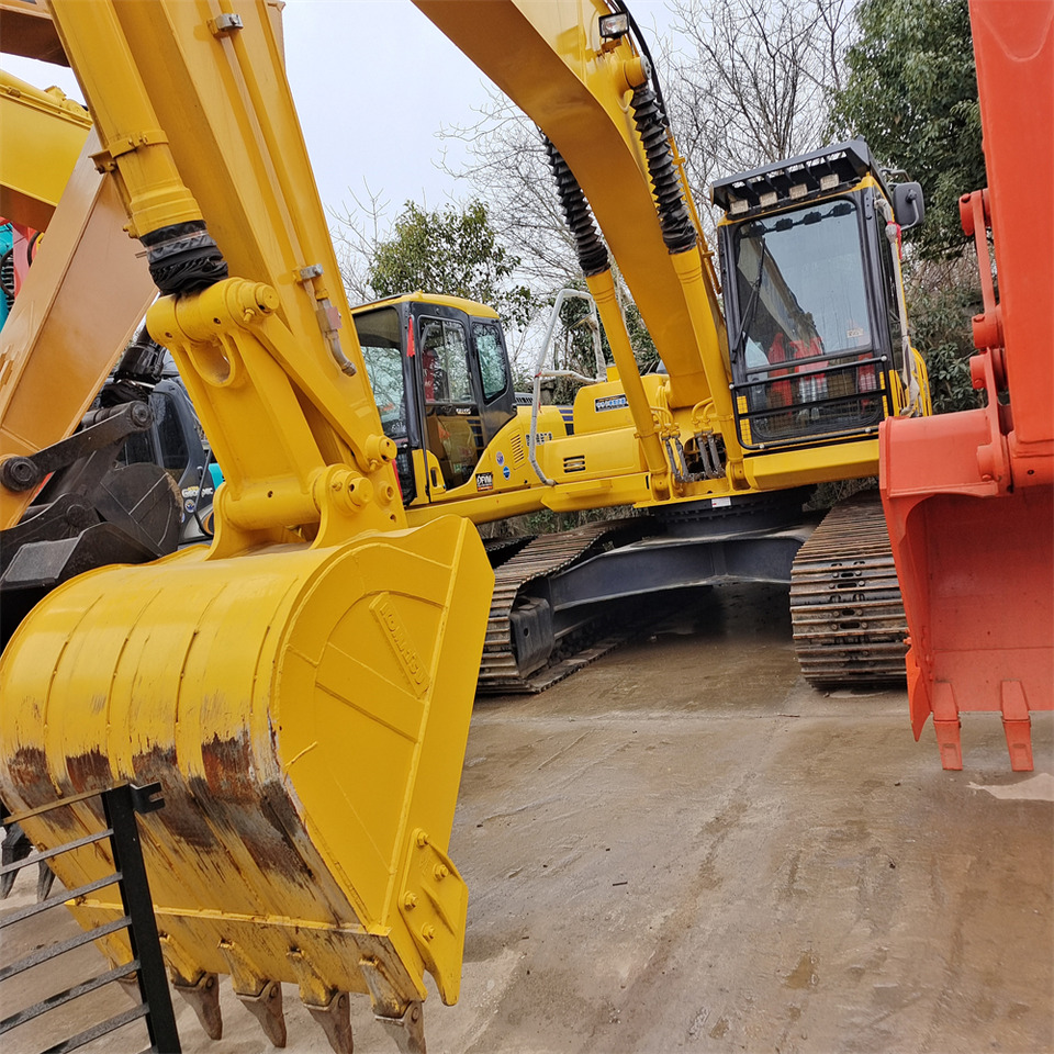 KOMATSU PC210LC-8 - Crawler excavator: picture 2 KOMATSU PC210LC-8 - Crawler excavator: picture 2