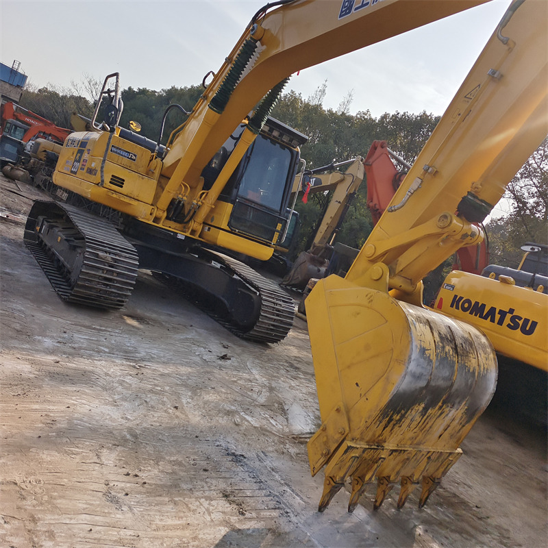 KOMATSU PC220-8N1 - Crawler excavator: picture 5 KOMATSU PC220-8N1 - Crawler excavator: picture 5