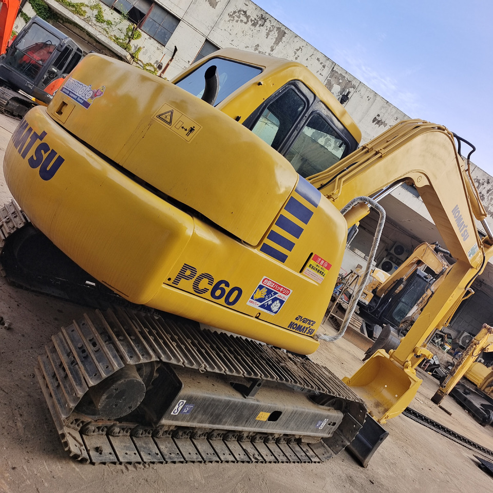 KOMATSU PC60 - Mini excavator: picture 1 KOMATSU PC60 - Mini excavator: picture 1
