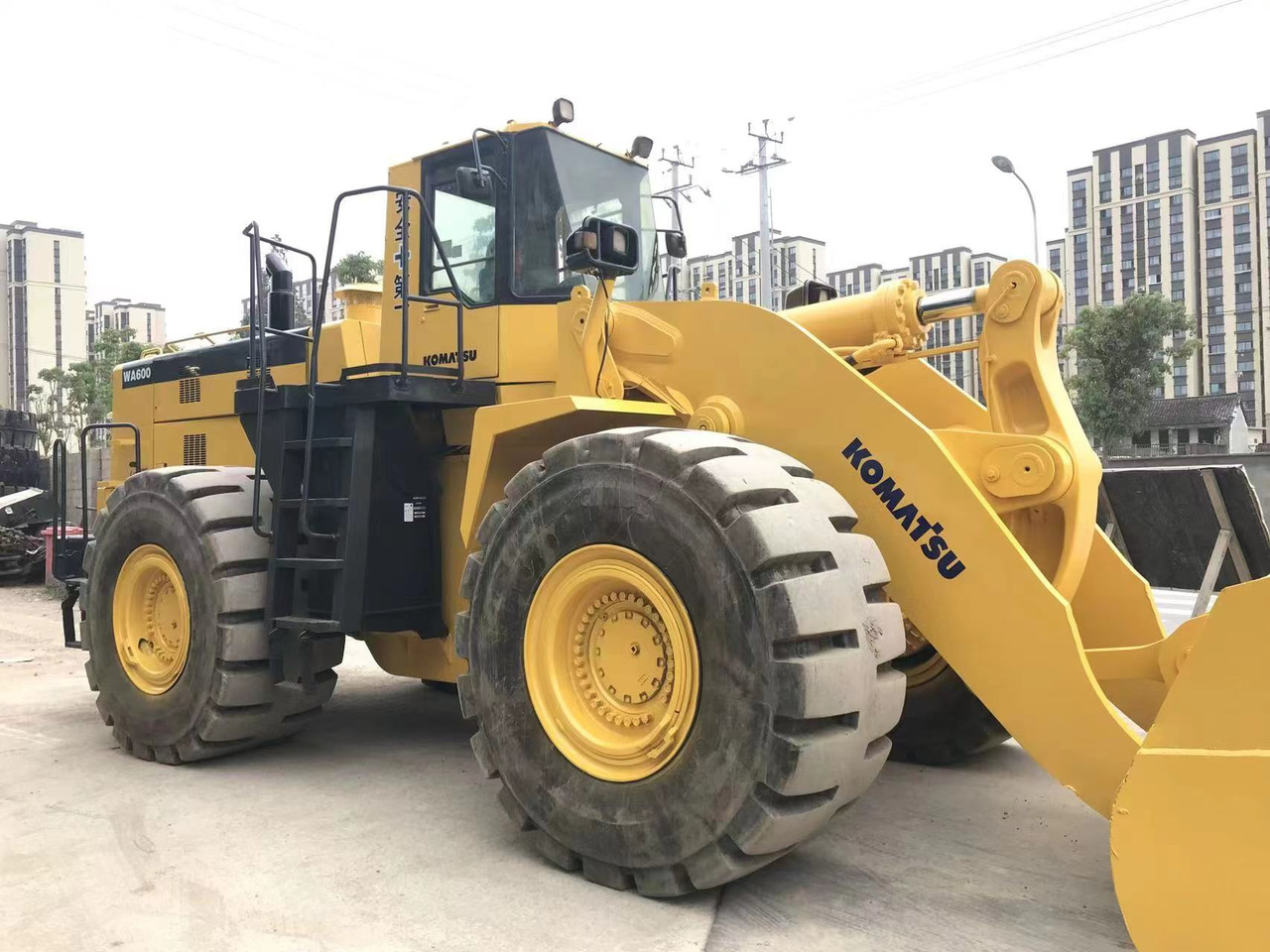 KOMATSU WA600-6 - Wheel loader: picture 2 KOMATSU WA600-6 - Wheel loader: picture 2