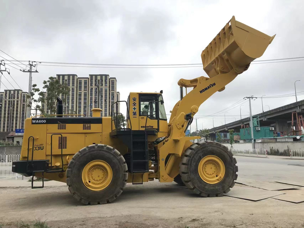 KOMATSU WA600-6 WA 600 - Wheel loader: picture 2 KOMATSU WA600-6 WA 600 - Wheel loader: picture 2
