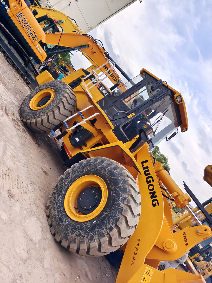 LIUGONG 856 CLG856 856H 862H 870H - Wheel loader: picture 5 LIUGONG 856 CLG856 856H 862H 870H - Wheel loader: picture 5