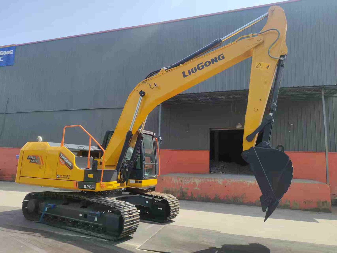 LIUGONG 920FG4 100% Brand New 21.5 TON 20 TON - Crawler excavator: picture 3 LIUGONG 920FG4 100% Brand New 21.5 TON 20 TON - Crawler excavator: picture 3