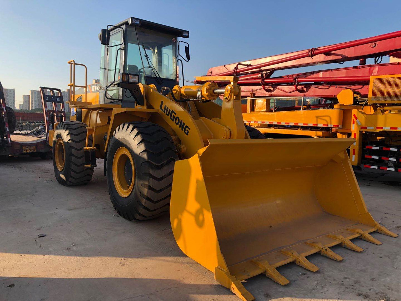 LIUGONG CLG 856 - Wheel loader: picture 5 LIUGONG CLG 856 - Wheel loader: picture 5