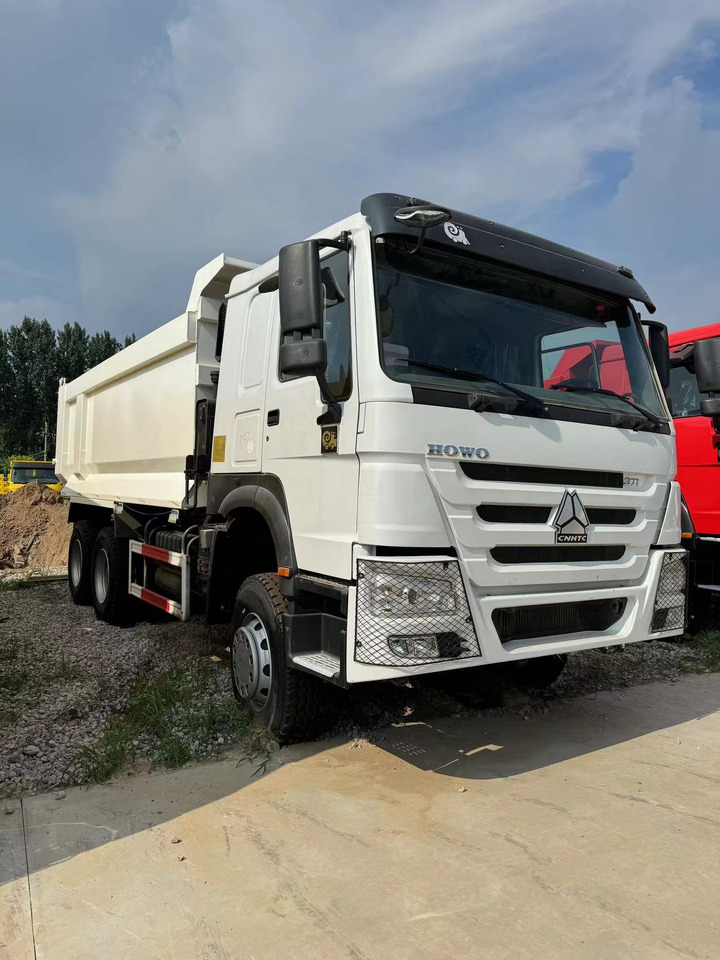 SINOTRUK HOWO 6*4 DUMP TRUCK - Tipper: picture 4 SINOTRUK HOWO 6*4 DUMP TRUCK - Tipper: picture 4