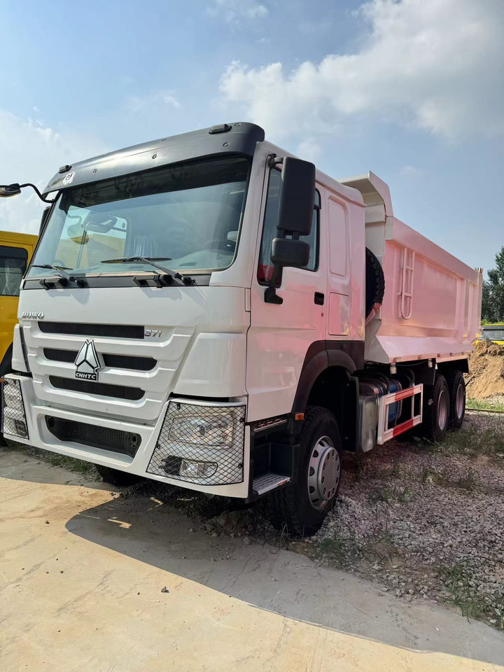 SINOTRUK HOWO 6*4 DUMP TRUCK - Tipper: picture 5 SINOTRUK HOWO 6*4 DUMP TRUCK - Tipper: picture 5