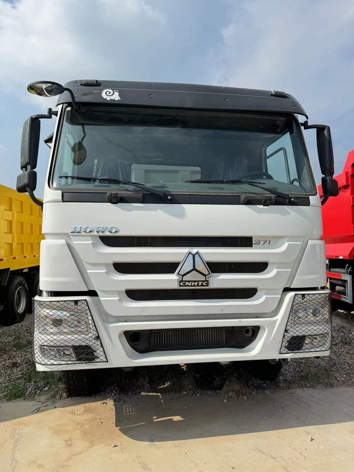 SINOTRUK HOWO 6*4 DUMP TRUCK - Tipper: picture 5 SINOTRUK HOWO 6*4 DUMP TRUCK - Tipper: picture 5