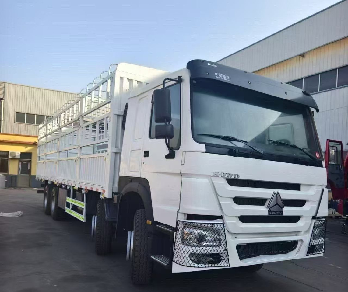 SINOTRUK HOWO 8*4 WITH FENCE 12 WHEELS 371 375 380 400 420 HP TIPPER DUMP TRUCK - Livestock truck: picture 4 SINOTRUK HOWO 8*4 WITH FENCE 12 WHEELS 371 375 380 400 420 HP TIPPER DUMP TRUCK - Livestock truck: picture 4