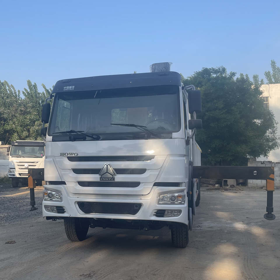 SINOTRUK HOWO 8 TON TRUCK-MOUNTED CRANE - Crane truck: picture 2 SINOTRUK HOWO 8 TON TRUCK-MOUNTED CRANE - Crane truck: picture 2
