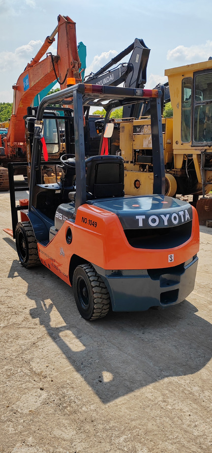 TOYOTA FD 35 - Forklift: picture 4 TOYOTA FD 35 - Forklift: picture 4