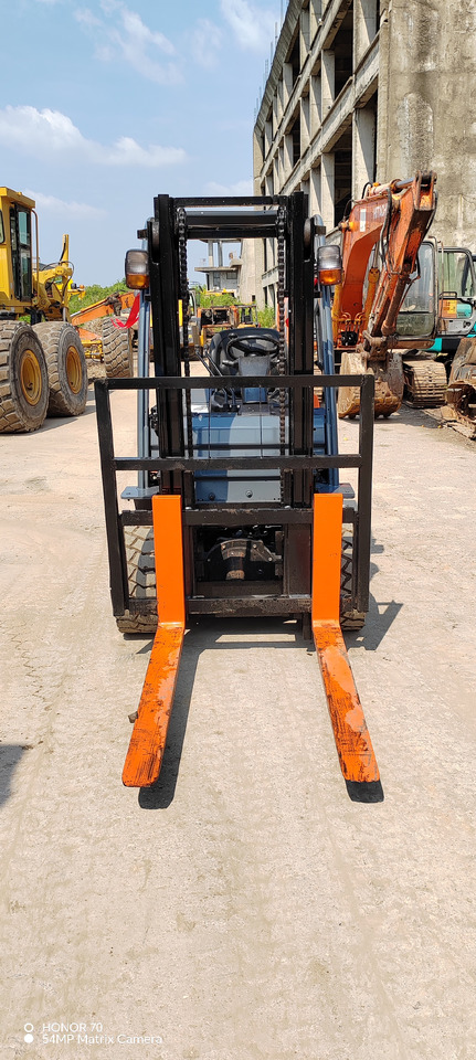 TOYOTA FD35 - Forklift: picture 2 TOYOTA FD35 - Forklift: picture 2