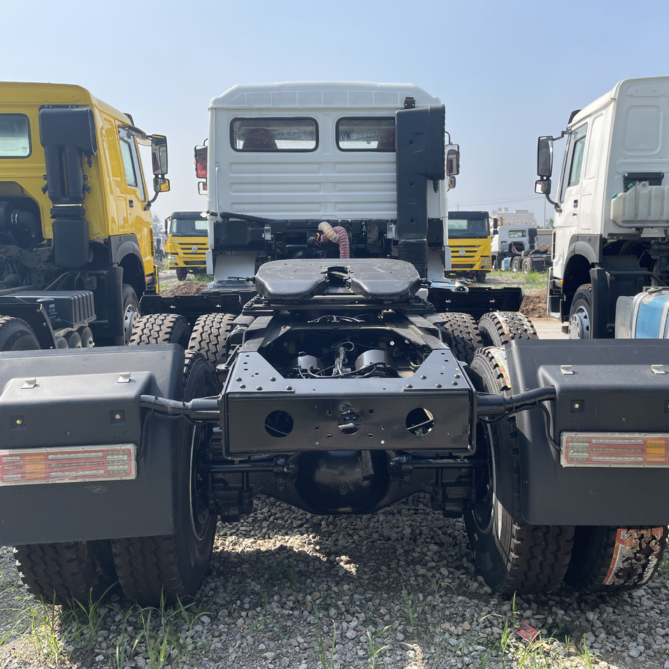 SHACMAN F3000 6*4 - Tractor unit: picture 1 SHACMAN F3000 6*4 - Tractor unit: picture 1