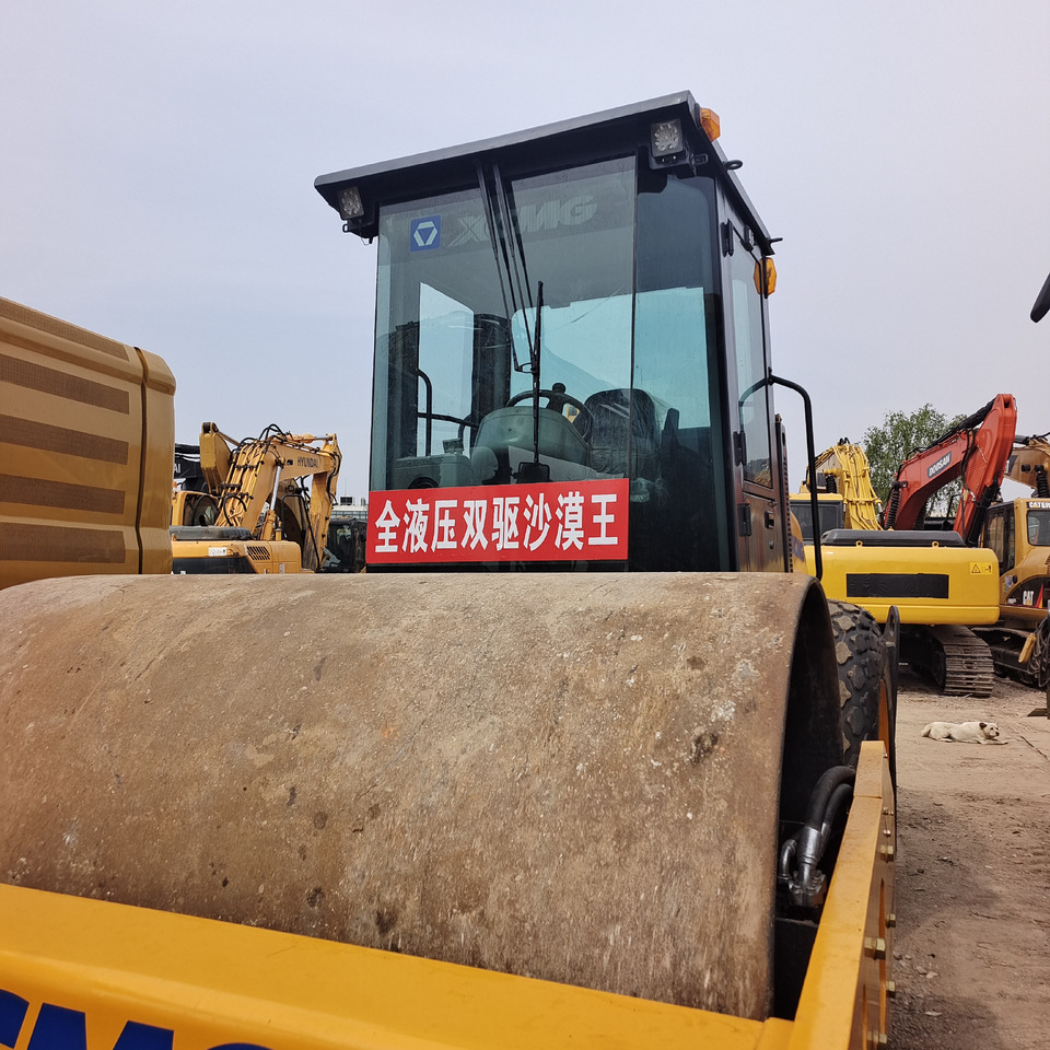 XCMG XS143J - Road roller: picture 1 XCMG XS143J - Road roller: picture 1