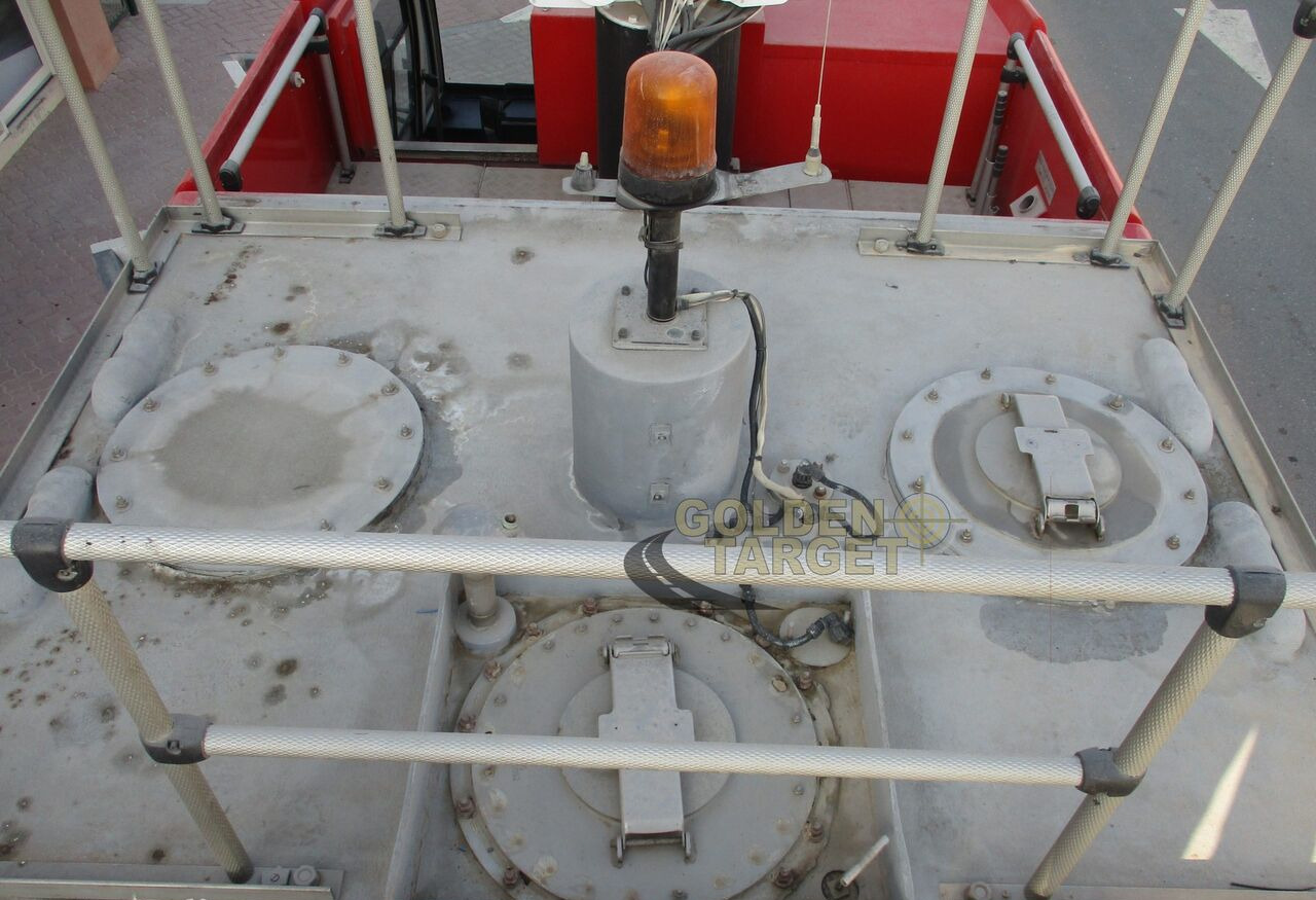Leasing of  Reynold Boughton Barracuda 4x4 Airport Fire Truck Reynold Boughton Barracuda 4x4 Airport Fire Truck: picture 15