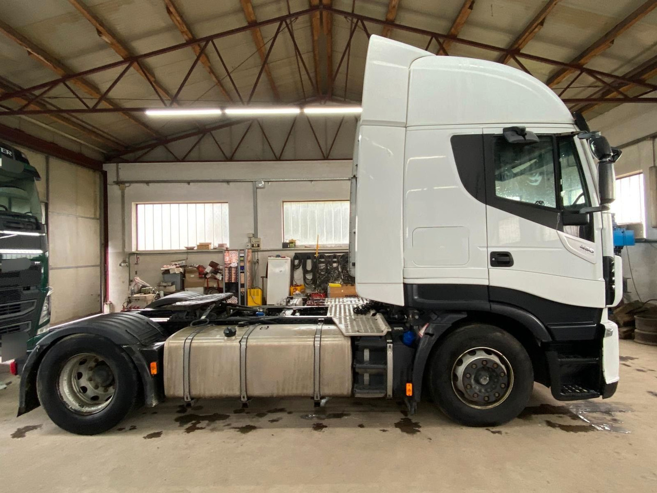 Iveco Stralis 460 Hi-Way 4x2Tractor -Tipper hydraulic - Tractor unit: picture 4 Iveco Stralis 460 Hi-Way 4x2Tractor -Tipper hydraulic - Tractor unit: picture 4