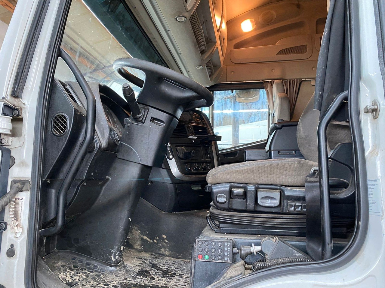 Tractor unit Iveco Stralis 460 Hi-Way 4x2Tractor  -Tipper hydraulic: picture 12