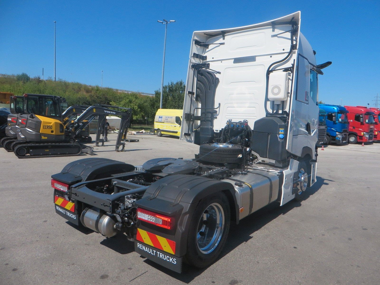 Renault T520 HSC 4x2Tractor mega NEW!! TOP EQUIPMENT - Tractor unit: picture 3 Renault T520 HSC 4x2Tractor mega NEW!! TOP EQUIPMENT - Tractor unit: picture 3