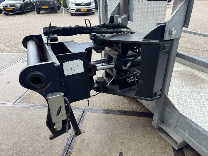 Manitou NACELLE EXT 2.25-4M 1000KG - Attachment for Construction machinery: picture 4 Manitou NACELLE EXT 2.25-4M 1000KG - Attachment for Construction machinery: picture 4