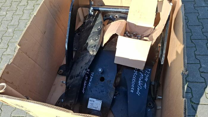 Alö Anbaukonsolen DM14324874 New Holland Traktor T6. & T7 - Attachment for Farm tractor: picture 3 Alö Anbaukonsolen DM14324874 New Holland Traktor T6. & T7 - Attachment for Farm tractor: picture 3